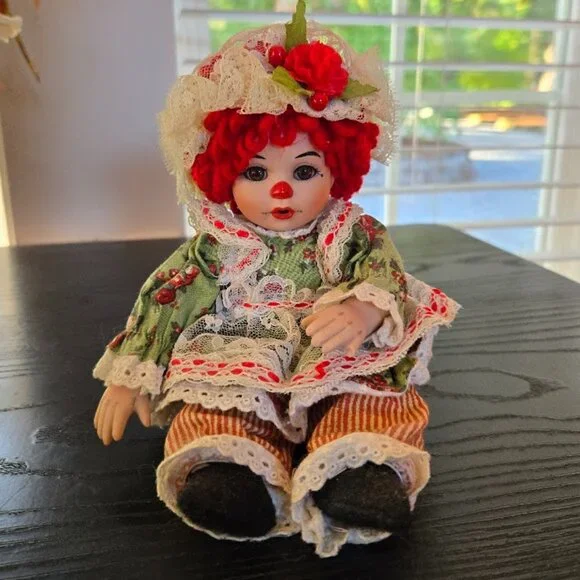 Marie Osmond Porcelain doll Rag A Muffin Christmas Morning , 8 inches 2007 #3554 - Picture 4 of 6